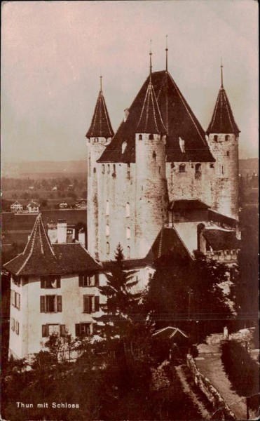 Thun mit Schloss Vorderseite