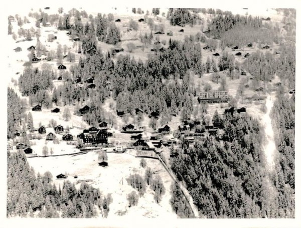 8784 Braunwald, Braunwald-Standseilbahn / Hintergrund rechts: Märchenhotel Bellevue, Braunwald Dorfstrasse 24 Vorderseite