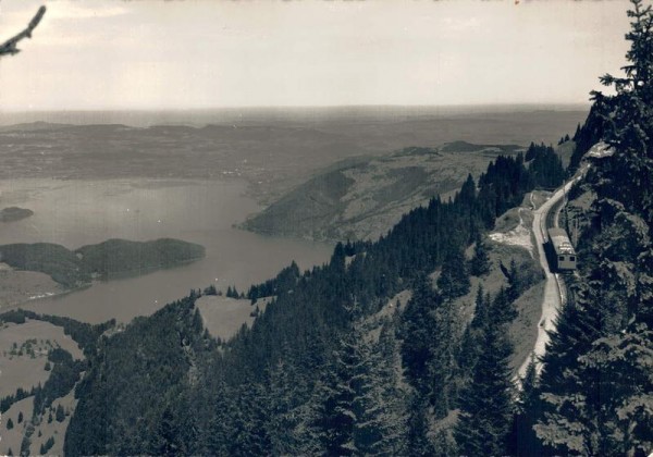 Vitznau-Rigi-Bahn. Blick auf Zugersee Vorderseite