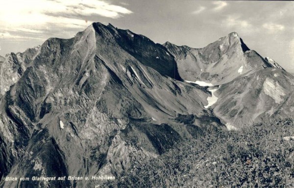 Blick vom Glattegrat auf Brisen und Hohbrisen Vorderseite