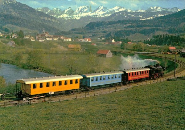 "Amor-Express" der Bodensee-Toggenburgbahn bei Nesslau - Neu St.Johann Vorderseite