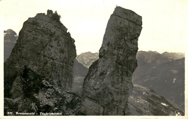 Braunwald, Teufelskirchli Vorderseite