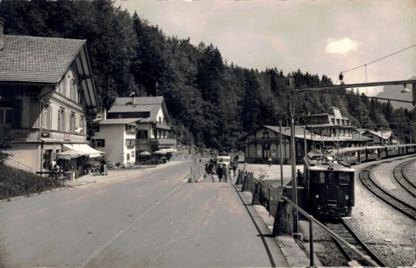 Brünigbahn
u. Brünigstrasse, Station Brünig Vorderseite