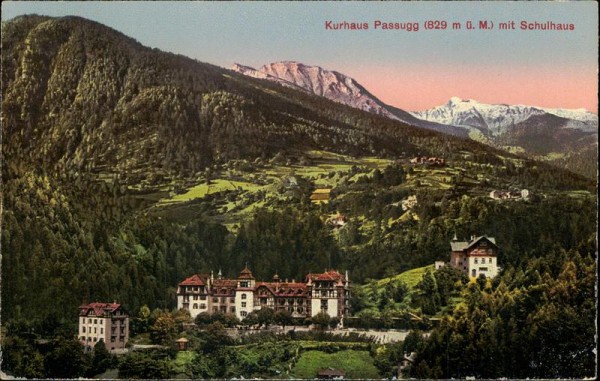 Kurhaus Passugg mit Schulhaus Vorderseite