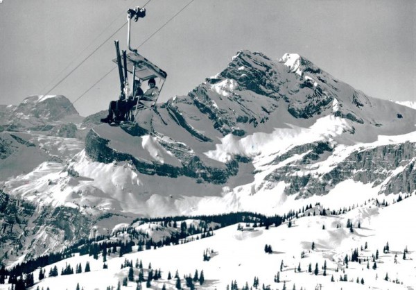 Braunwald, Sesselbahn Gumen mit Tödi und Ortstock Vorderseite