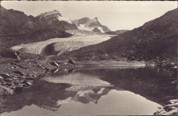 Grünsee am Findelengletscher ob Zermatt. Rimpfischhorn-Strahlhorn-Adlerhorn.