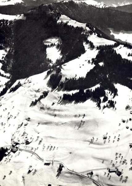 Fischenthal ZH - Flugaufnahmen Vorderseite