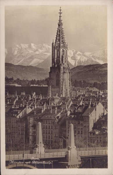 Bern - Münster mit Blümlisalp