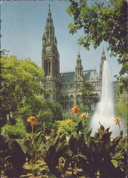 Wien - Rathaus mit Springbrunnen