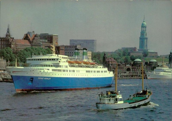Hamburg, Hafen mit Fährschiff "Prinz Hamlet" und St. Michaeliskirche Vorderseite