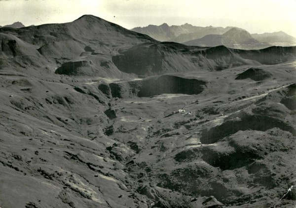Skihaus Heuberge und Skihaus Arflina Fideris, mit Mattlishorn Vorderseite