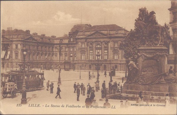 Lille, La Sataue de Faidherbe et la Préfecture Rückseite