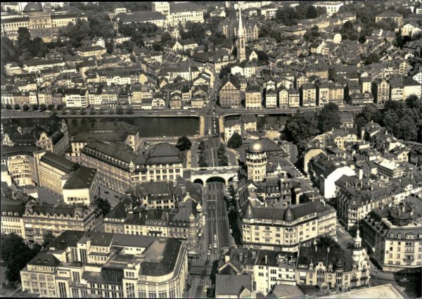 Zürich - Uraniastrasse mit Limmatquai Vorderseite