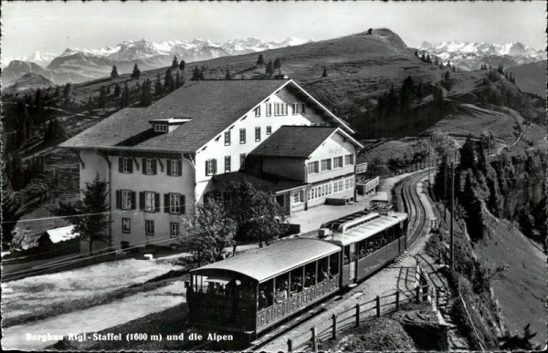 Berghus Rigi Staffel Vorderseite