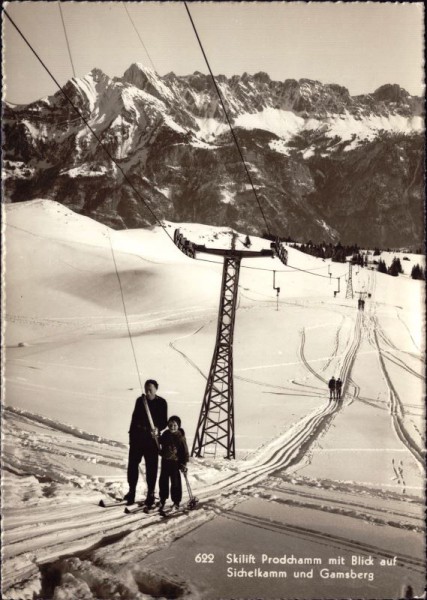 Skilift Prodchamm mit Blick auf Sichelkamm und Gamsberg