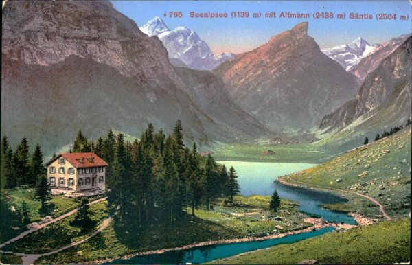 Seealpsee (1139 m) mit Altmann (2438 m) Säntis (2504 m) Vorderseite