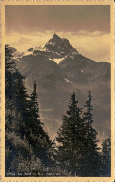 La Dent du Midi (3260 m) Vorderseite
