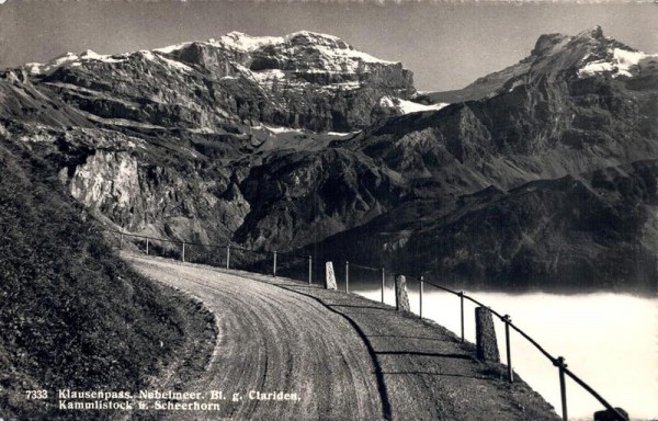 Klausenpass. Nebelmeer, Clariden, Kammlistock u. Scheerhorn
(Gross Schärhorn) Vorderseite