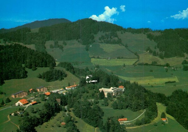 Wald ZH - Flugaufnahmen Vorderseite