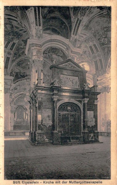 Stift Einsiedeln- Kirche mit der Muttergotteskapelle Vorderseite