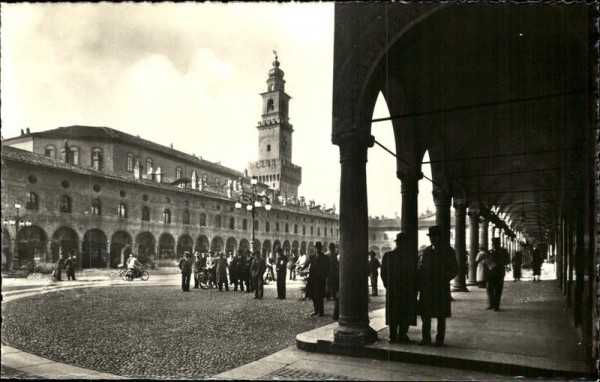 Vigevano Vorderseite