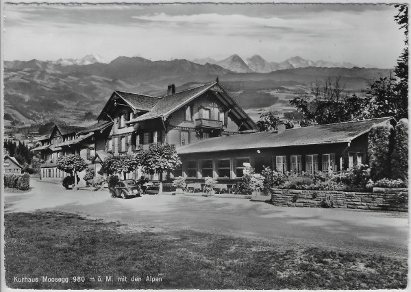 Kurhaus Moosegg i. E. mit den Alpen - Classic Car