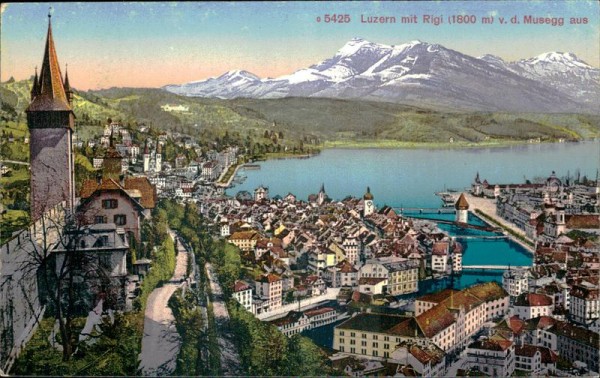 Luzern mit Rigi (1800 m) Musegg aus Vorderseite