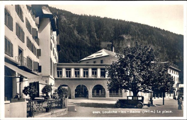 Louèche-les-Bains, la place Vorderseite