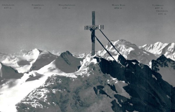 Kreuz auf der Dom Vorderseite