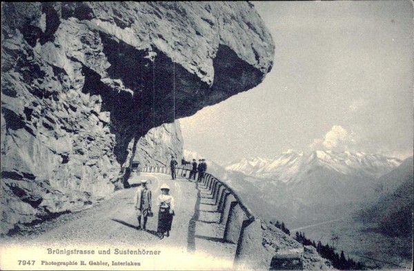 Brünigstrasse und Sustenhorn (3503 m) Vorderseite