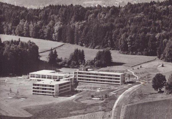 Diakonat "Bethesda", Itschnach/Küsnacht  -  Flugaufnahmen Vorderseite