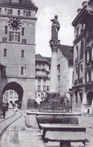 Bern - Anneli Seiler Brunnen und Käfigturm