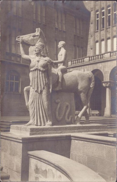 Statue Vorderseite