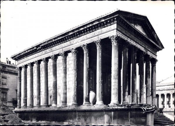 Maison Carrée (Nîmes) Vorderseite