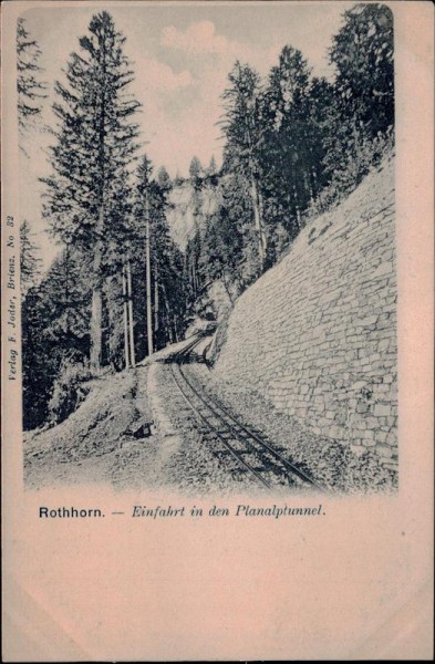 Rothorn, Einfahrt in den Planalptunnel Vorderseite