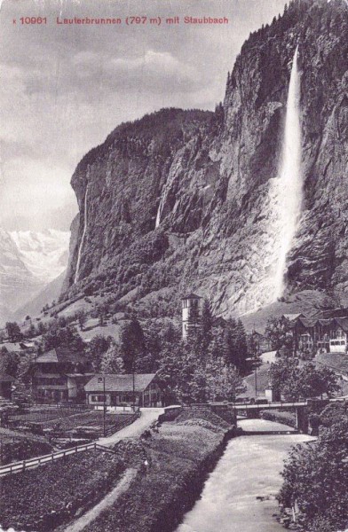 Lauterbrunnen (797m) mit Staubbach