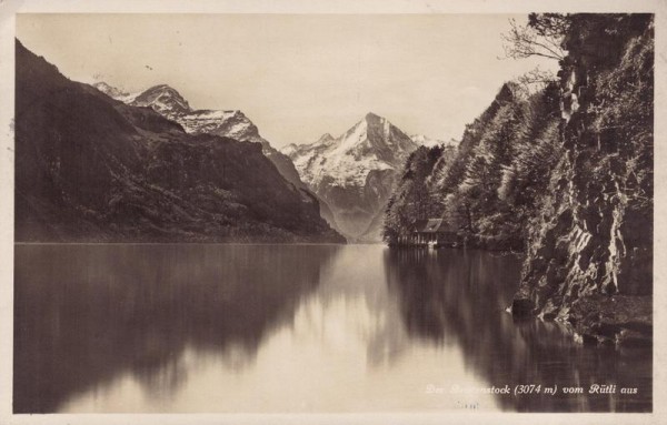 Der Bristenstock vom Rütli aus Vorderseite