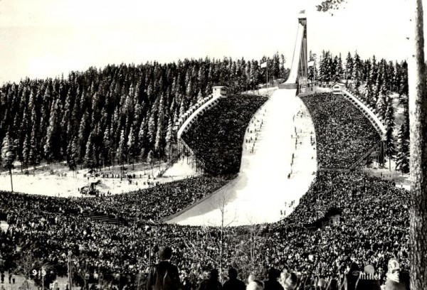 Oslo, Hollmenkollen, Olympic Ski jump Vorderseite