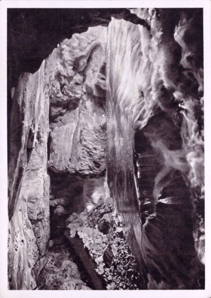 Beatushöhlen. Milton-Grotte