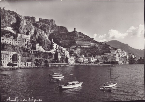 Amalfi vista dal porto