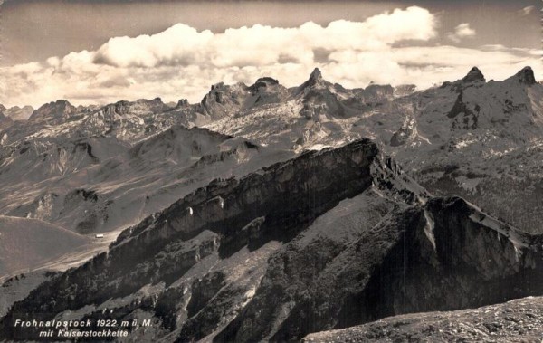 Frohnalpstock mit Kaiserstockkette Vorderseite