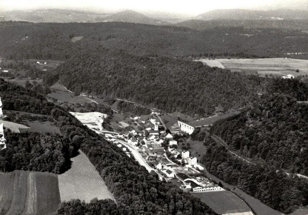 Rümlingen BL, Flugaufnahme Vorderseite