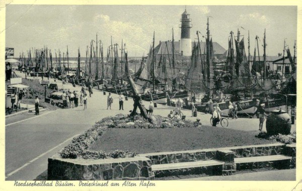 Nordseeheilbad Büsum, Dreieckinsel am Alten Hafen Vorderseite