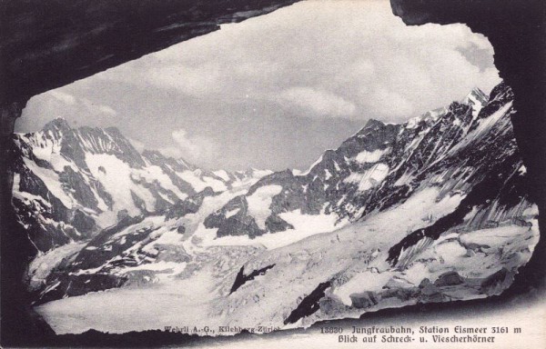 Jungfraubahn Station Eismeer (3161m) Blick auf Schreck- und Viescherhörner