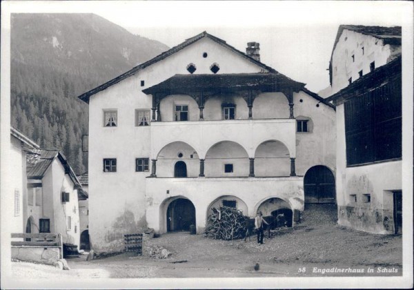 Engadinerhaus in Schuls. Vorderseite