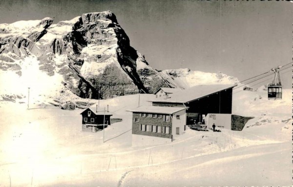 Bergstation der Luftseilbahn Melchsee-Frutt mit Brünighaupt Vorderseite