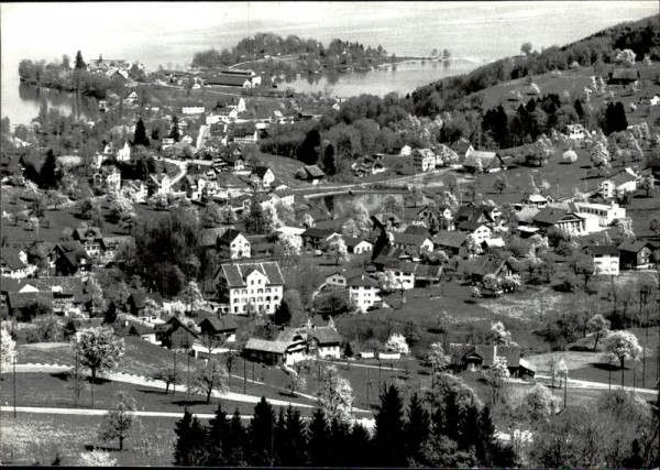 Wollerau, Flugaufnahme Vorderseite