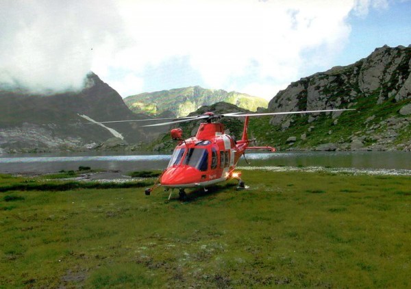 AgustaWestland Da Vinci von der REGA am Lago Capanna Leit Vorderseite