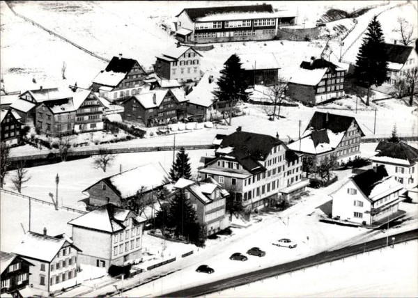 Alt St. Johann, Schweizerhof, Flugaufnahme Vorderseite