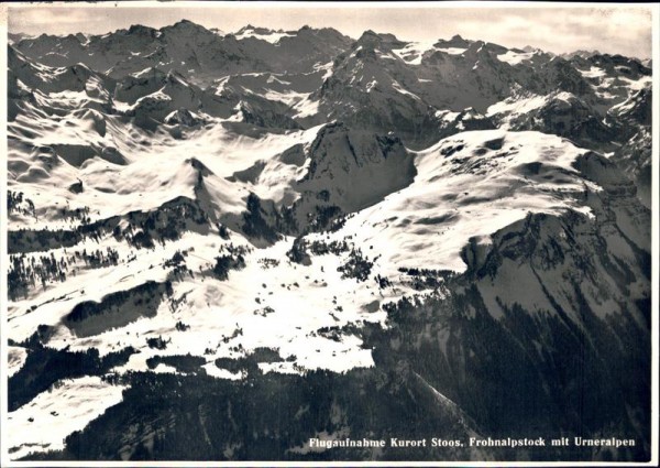 Flugaufnahme Kurort Stoos, Frohnalpstock mit Urneralpen Vorderseite